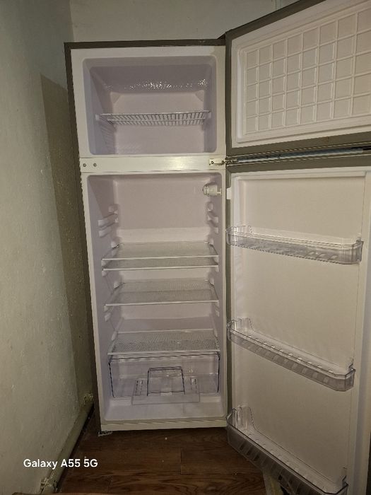 Холодильник сатылады