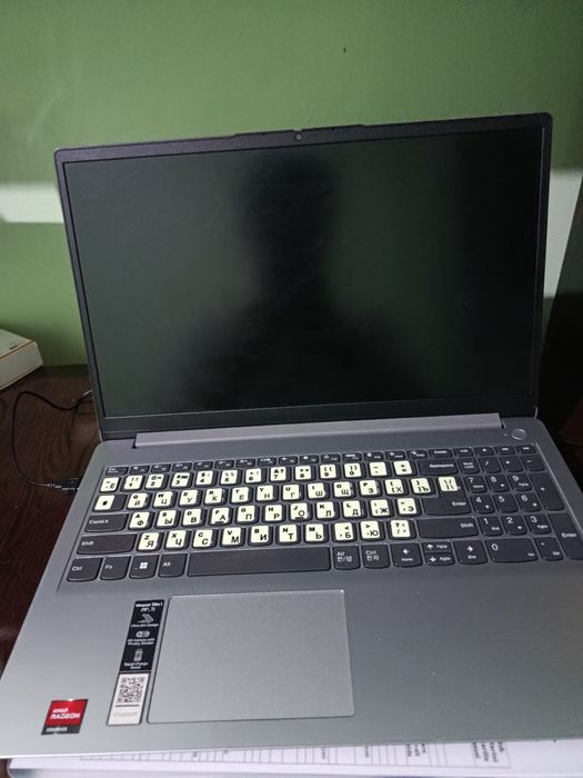 Noutbuk,Lenova Ryzen 5