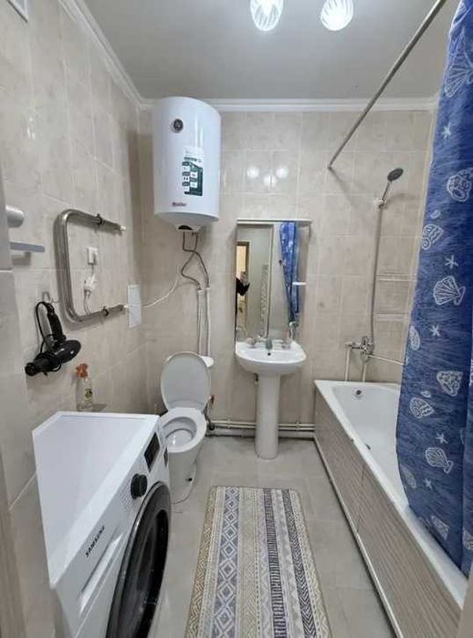 1 комнатная по куанышева