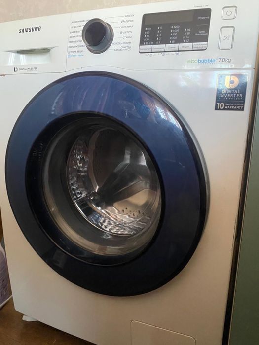 Срочно продам машинку автомат samsung