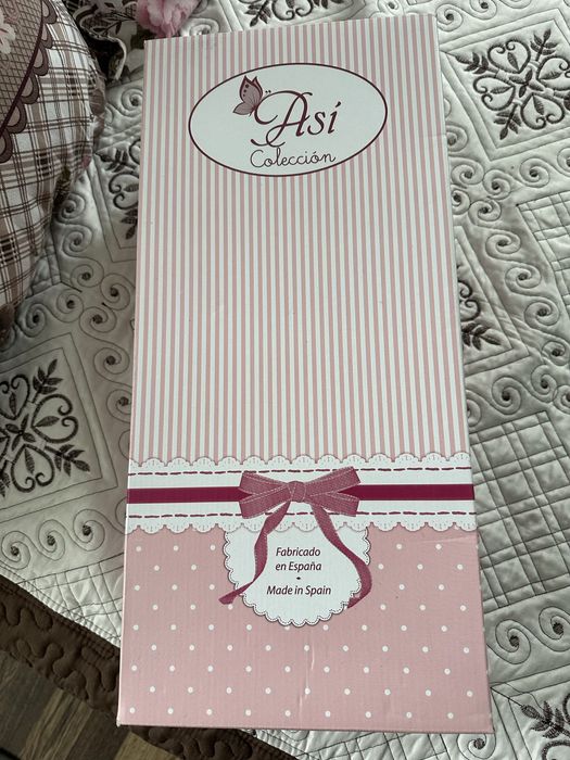 Чисто нова кукла Asi