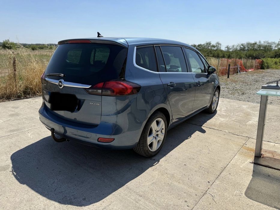 Opel Zafira C 2015