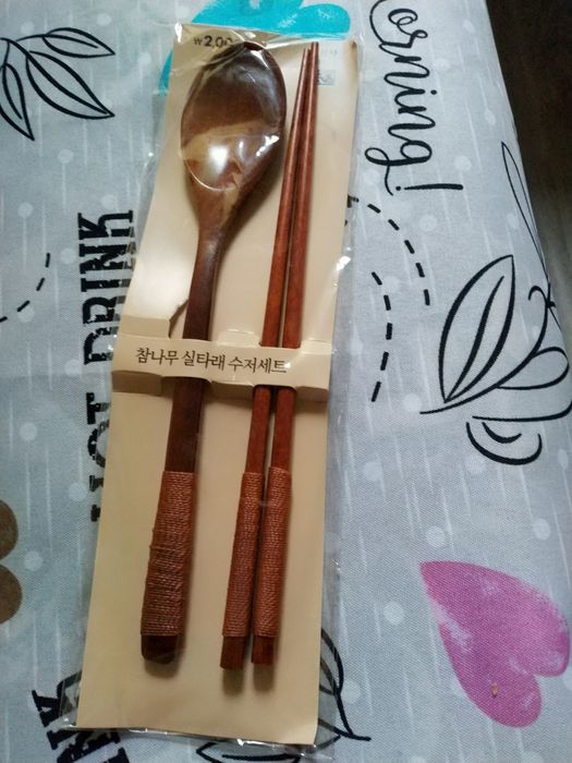 Продаю палочки для суши и ложку для еды комплект