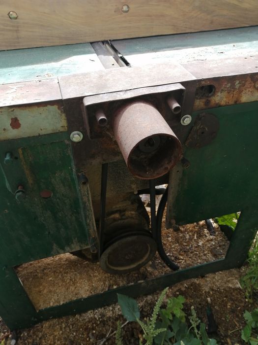 Продам станок деревообрабатывающий.