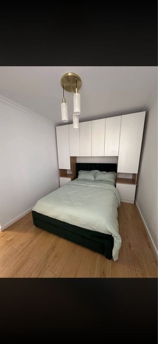 De inchiriat apartament 3 camere