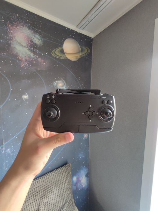 Дрон с пультом, 3 батареи