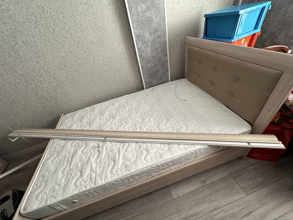 Два гардина для штор