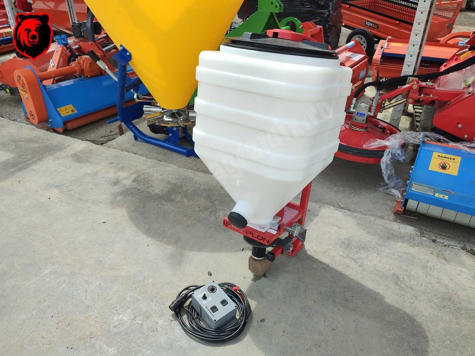 Distribuitor ingrasaminte capacitate 110 L model Polonia nou Agramix