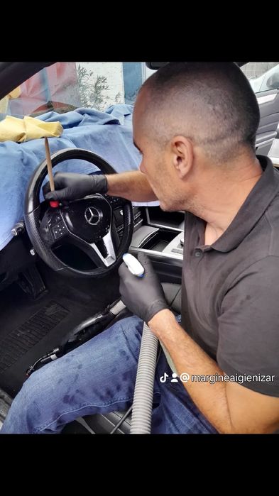 Cosmetica auto la domiciliul clientului