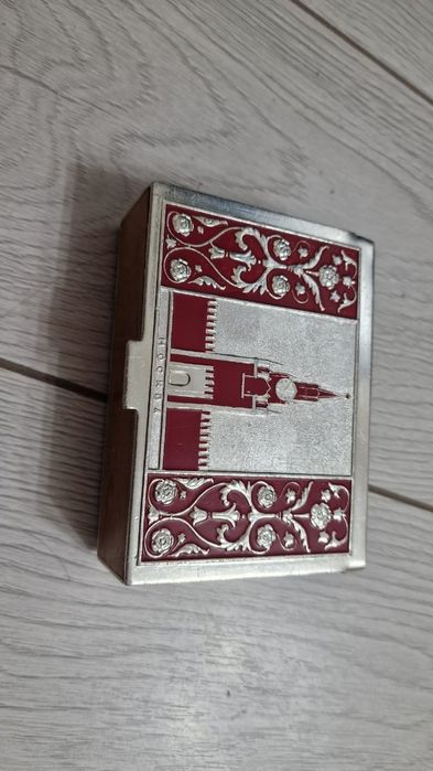 Раритетную шкатулку Москва