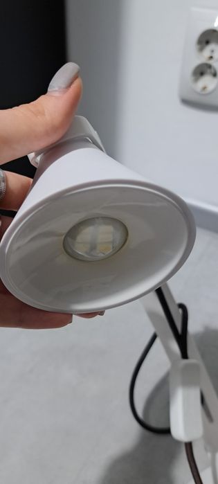 Lampă albă cu lumină led