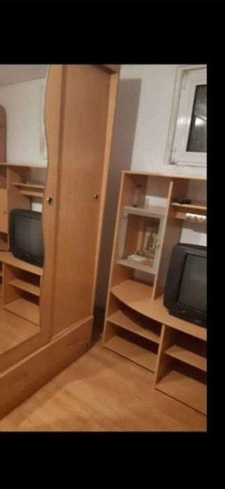 Inchiriez cam la curte