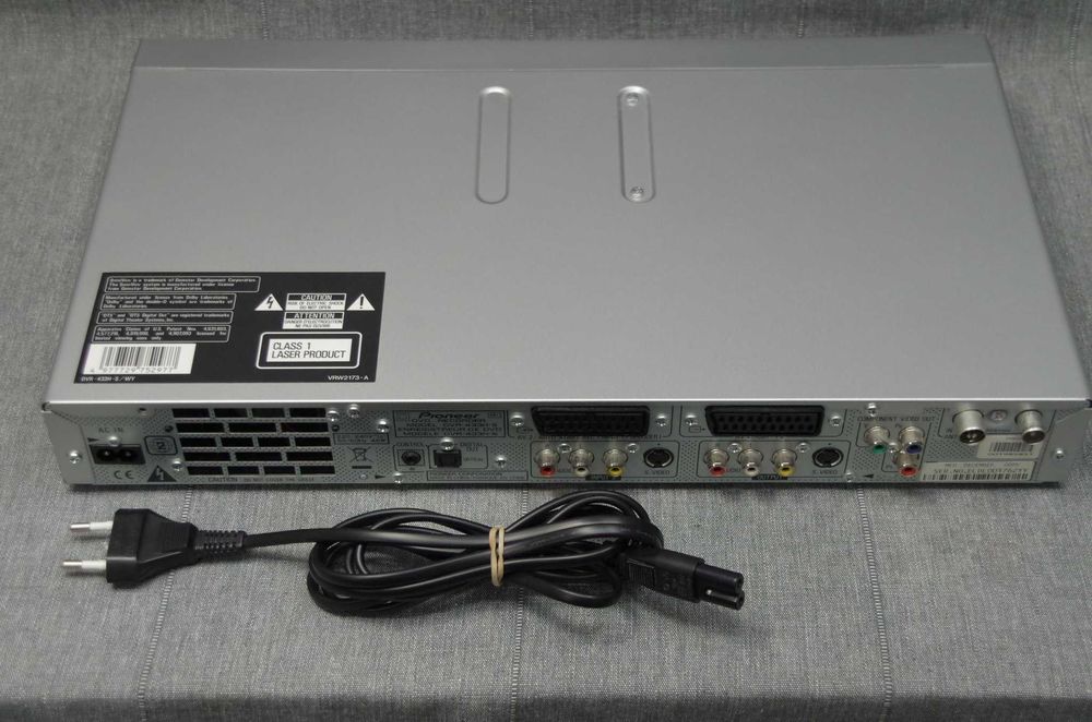 Inregistreaza filme - PIONEER HDD/DVD Recorder intrari DV-RCA