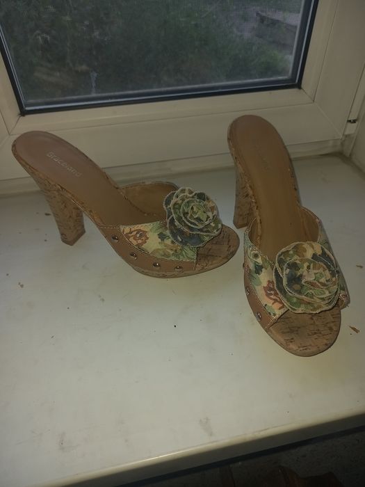 Женская обувь 37-38 рр