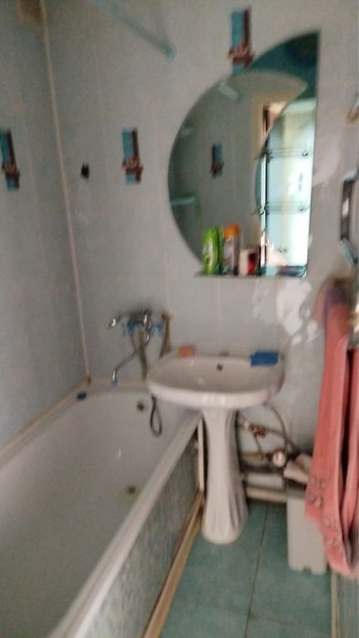 Продам двух ком квартиру