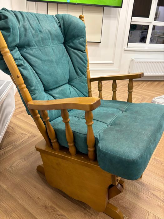 Продам кресло качалку