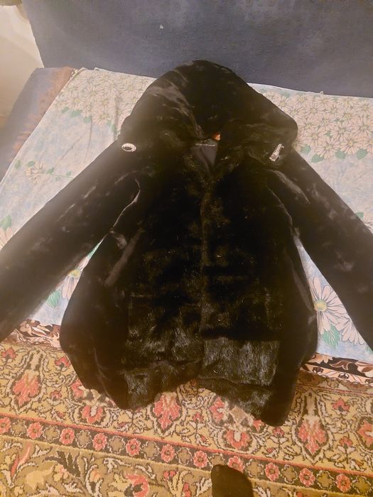 Продаю шубу. Пишите