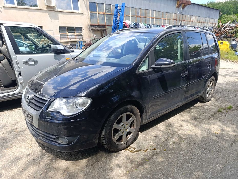 Volkswagen Touran 1.4tsi 140 к.с. Facelift 2009г. На Части