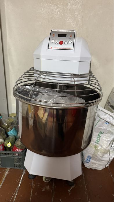 Testo mishalka xamir qorgich