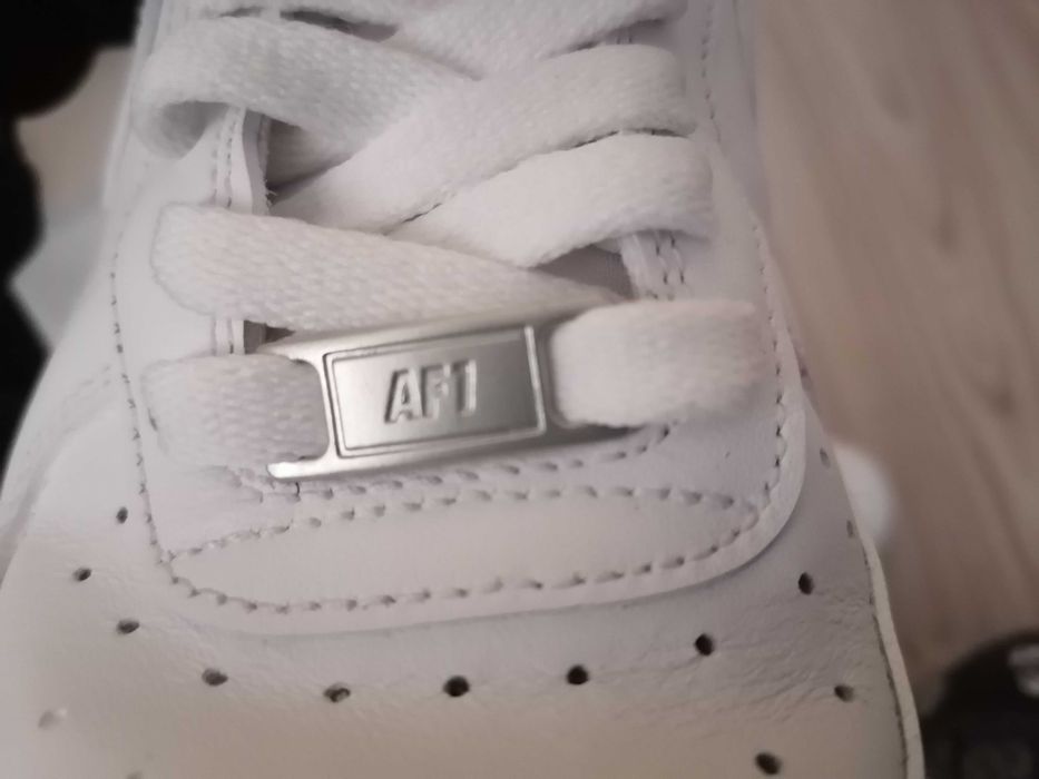 Adidasi nike air force 1