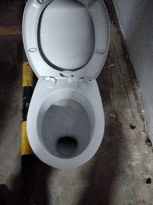 Продантся унитаз