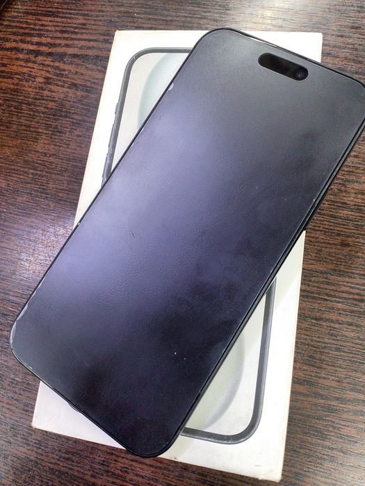 Продам телефон iPhone 15 Plus