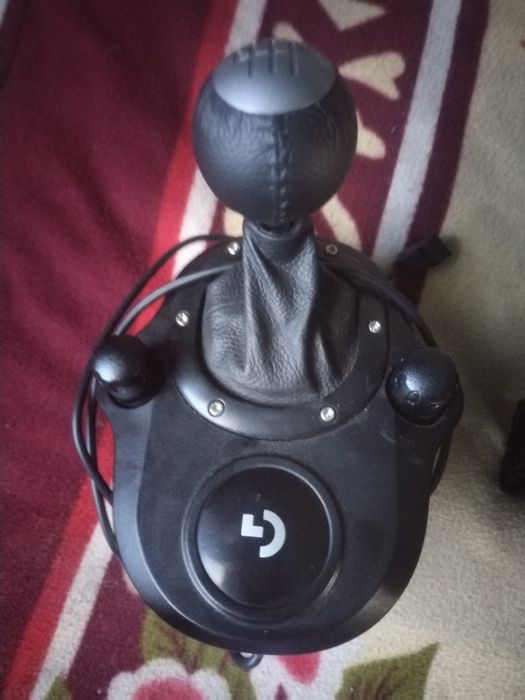 Set up volan + pedale + schimbător preț 1.000 cu tot cu pc 35 mil