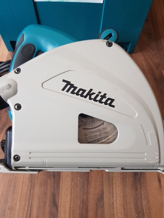 Circular cu plonjare Makita SP 6000