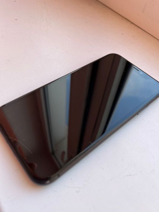 Продам айфон 11 на 128 гб