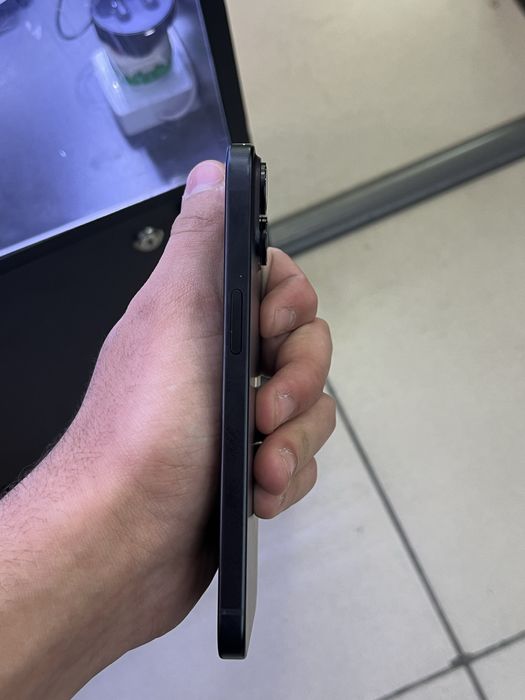 Продам Iphone 15 128Gb