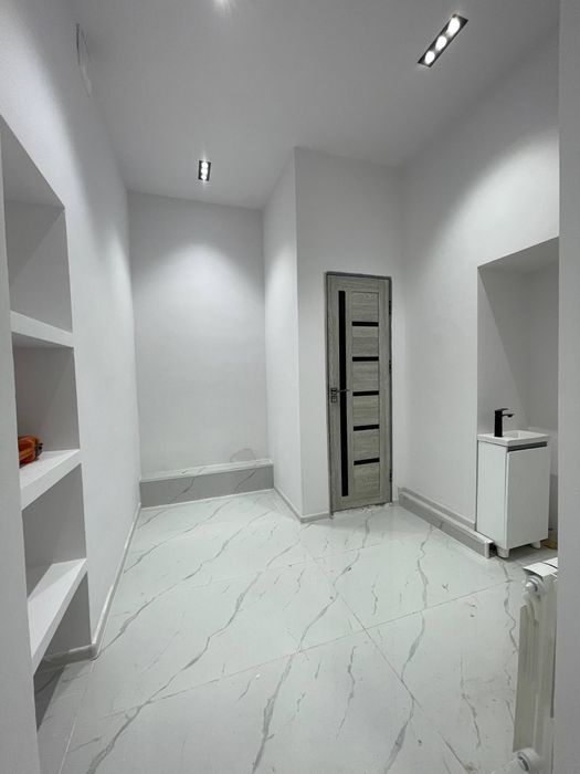 Аренда под Офис Ориентир Метро Мирзо Улугбек 25м2 700$ торг