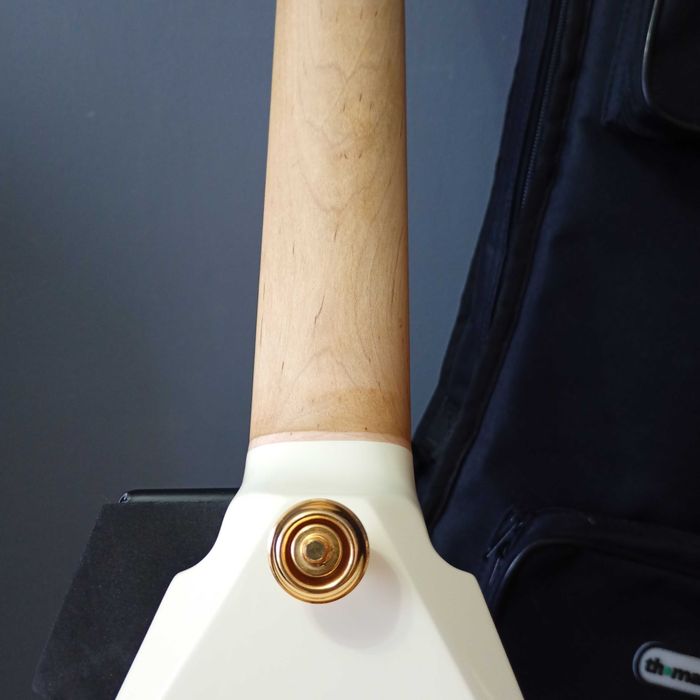 Chitară electrică Jackson Pro Rhoads RRT-3 cu husă, Dunlop StrapLocks și stand Fender