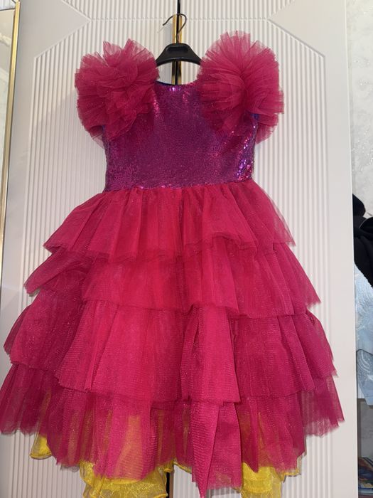 Қызыл ұзын көйлектер,размер 46-48