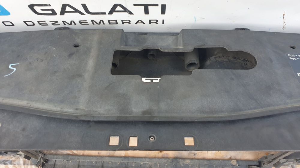 Trager / Tragher / Calandru / Panou Fata Dezechipat VW Touareg 2.5TDI 2003 - 2010