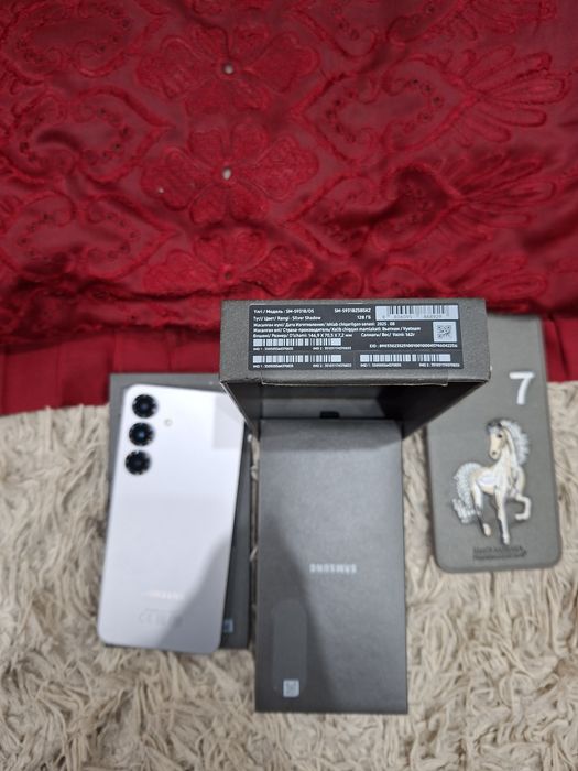 Новый! Флагман Samsung Galaxy S25 12/128gb Selver