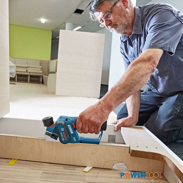 Аккумуляторный рубанок Bosch GHO 12V-20 pto + 2х3,0 AH.