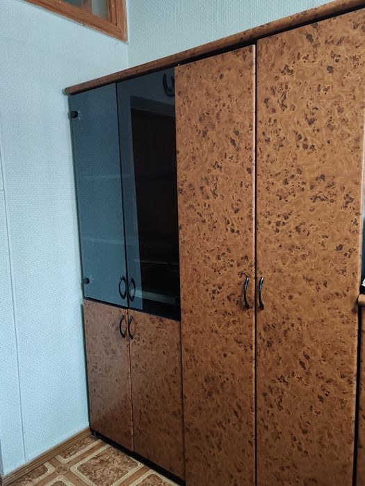 Продам мебель для офиса.