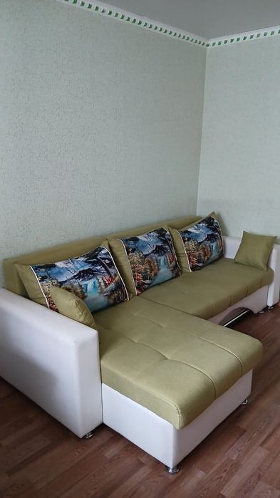 Диван угловой, хорошее состояние