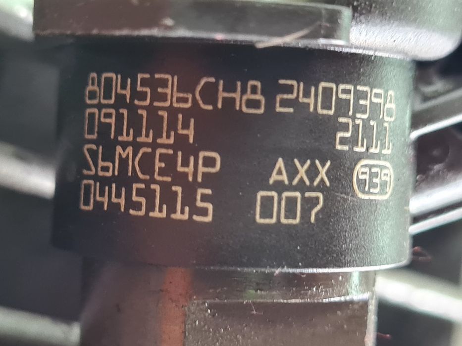 Injector Nissan Qashqai 2.0 D - 150CP M9R (957) Diesel