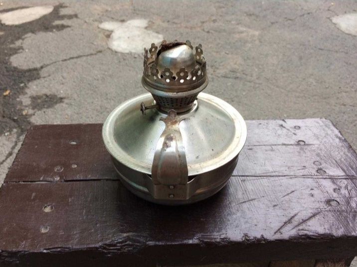 продам Керосиновую Лампу