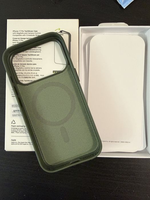 Husa iphone 17 pro tech-woven