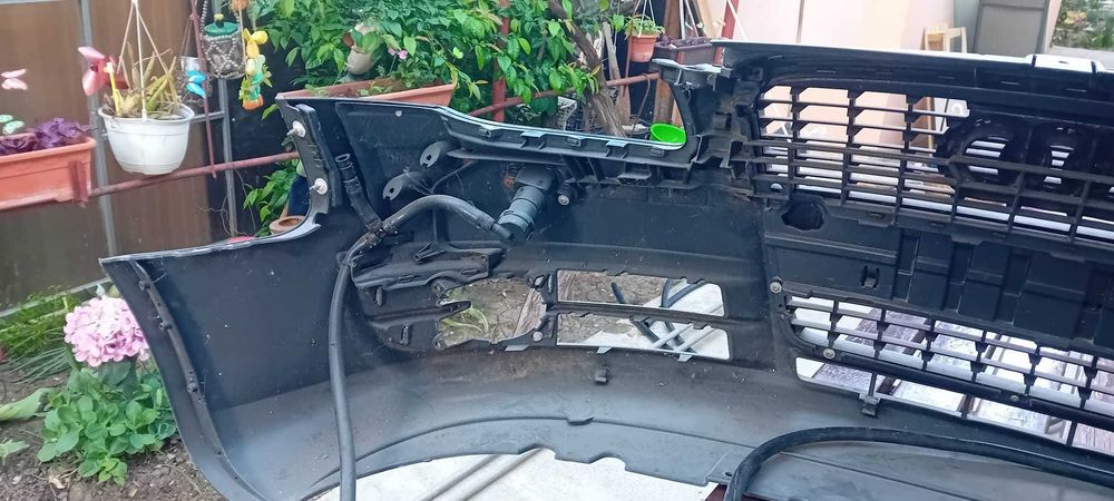 Vand bara din fata pentru audi a4 b7 s line