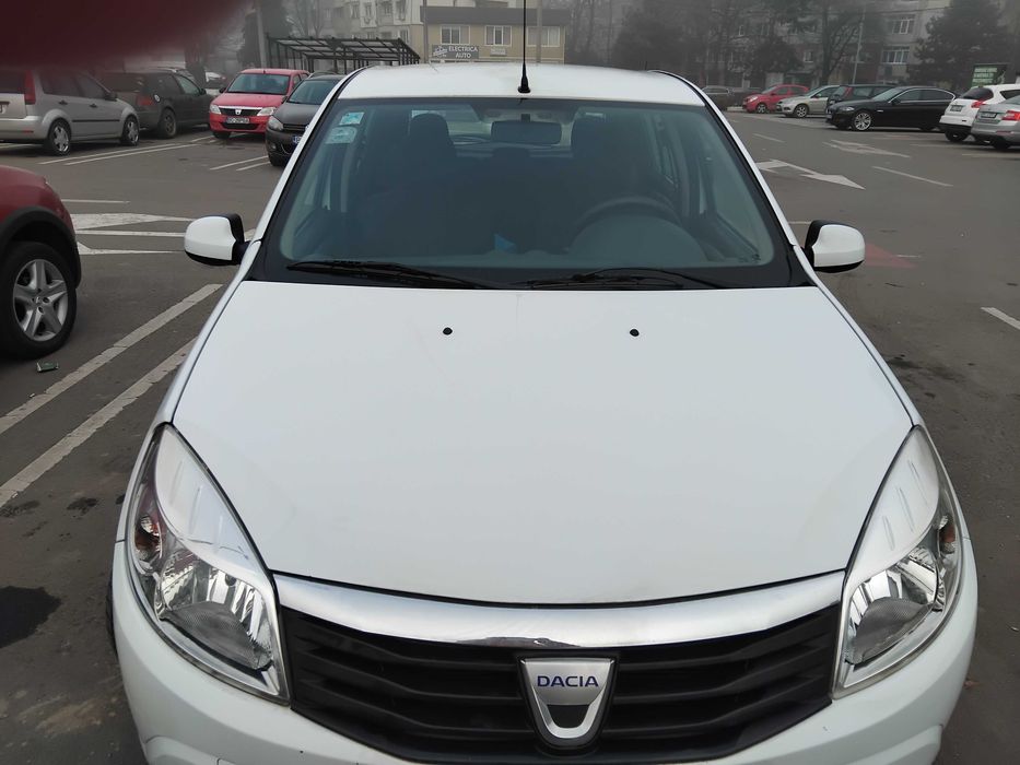 DACIA SANDERO 2009   1.4 BENZINA  60325 km