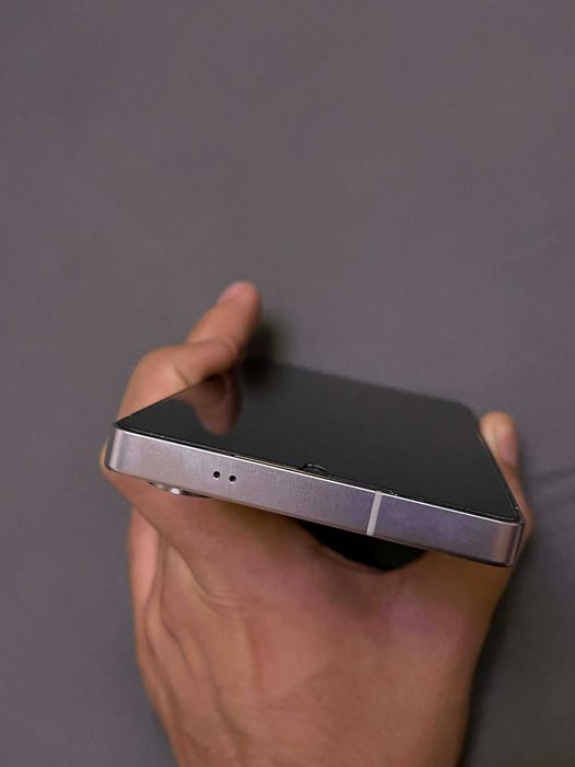 Samsung S25 ULTRA White TITANIUM 256GB - Нов Перфектен