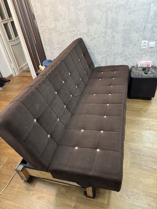 Продается диван очень срочно