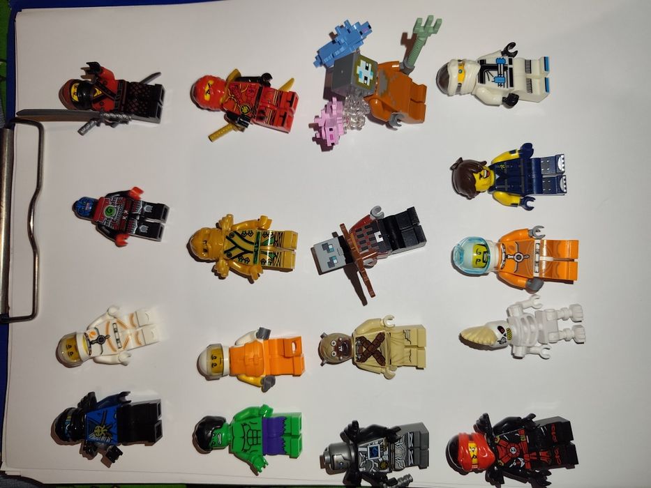 Figurine lego pe bucata ( minim 3 )