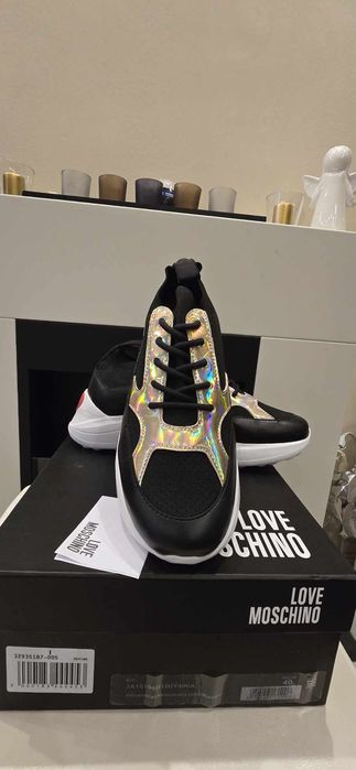 Love Moschino сникърси37,,38 номер