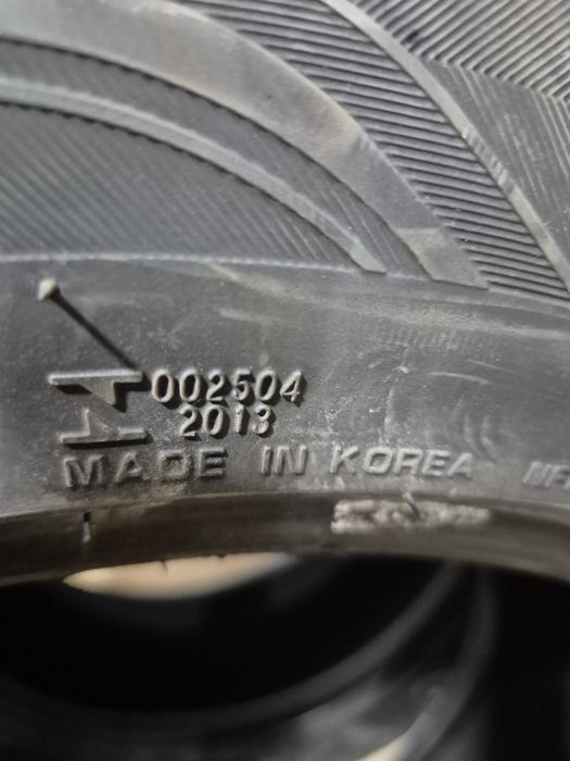 Продам шины б/у 235-60 R18