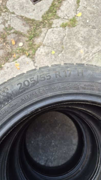 Зимни гуми Continental 205/55/17 DOT 3722