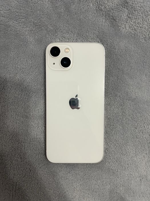 iPhone 13 128Гб, белый